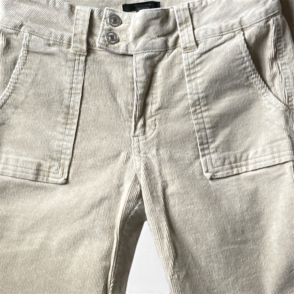 Forever 21 Cream Flared Corduroy Jeans Size Large EUC - Picture 5 of 6